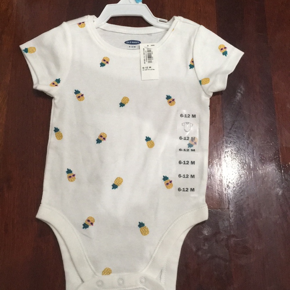 6-12mo onesie old navy